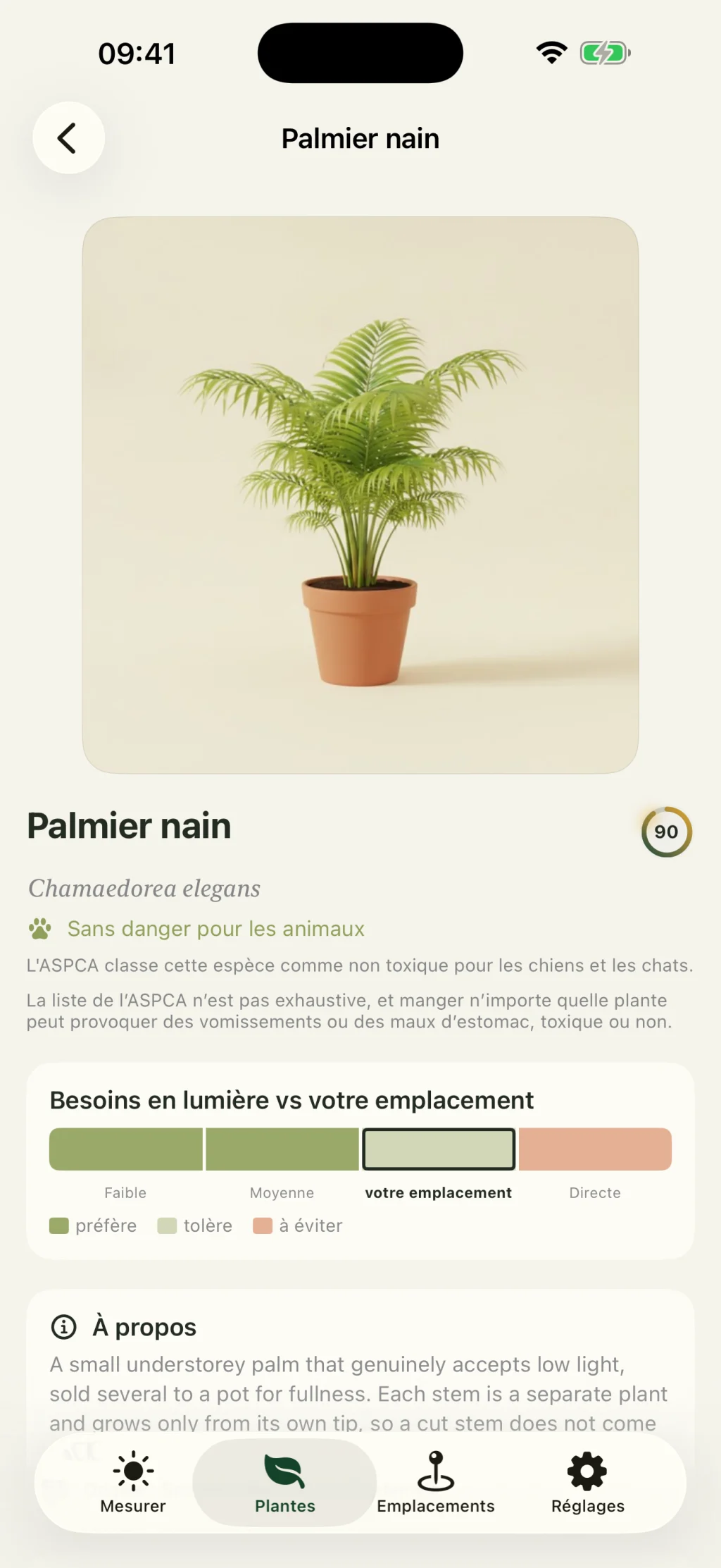 Une fiche plante dans Solspot montrant la lumière qu'un palmier de salon préfère, tolère et doit éviter, avec l'endroit mesuré repéré par rapport à ces plages